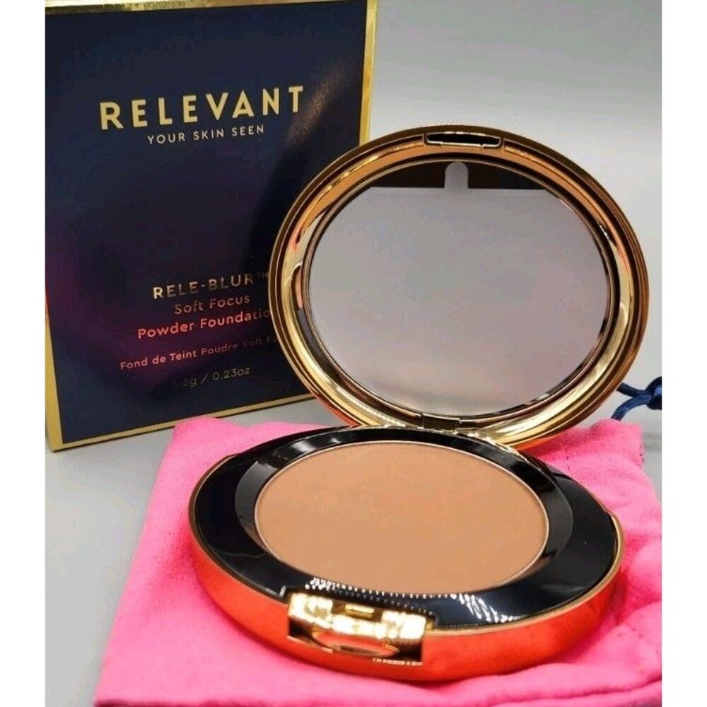 Relevant Empower 2 Rele-Blur Soft Focus Powder Foundation Compact